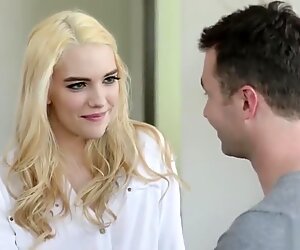 Biseksual gadis tertangkap on perselingkuhan her pacar perempuan