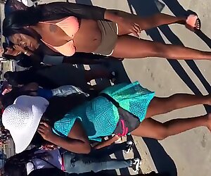 Black beach 2017 it goes down in my town 3