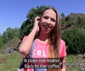 Česky bruneta studentka prcačky venku pov