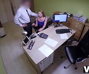Vip4k. lubieżny agent oferuje boską pożyczkę skromnej słodkiej rzeczy