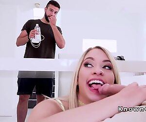 Ξανθιά έφηβη πηδήματα μεγάλος πούτσος bros φίλη